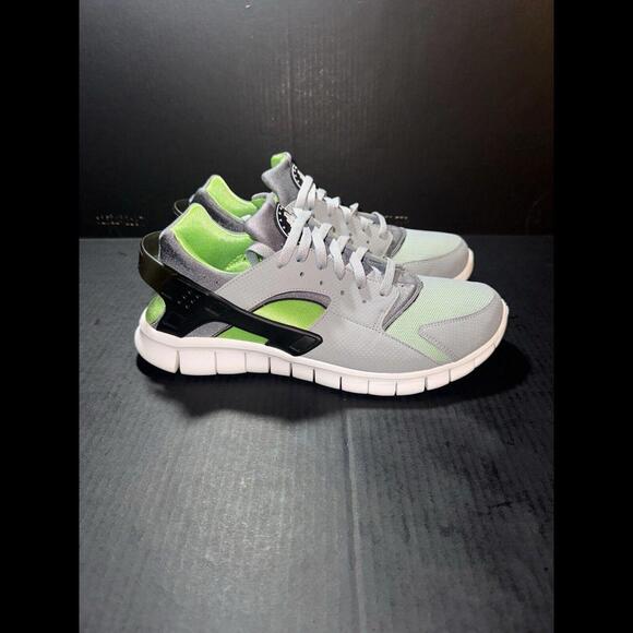 Nike Other - Nike Air Huarache Grey Green White 510801-003 - Size 12